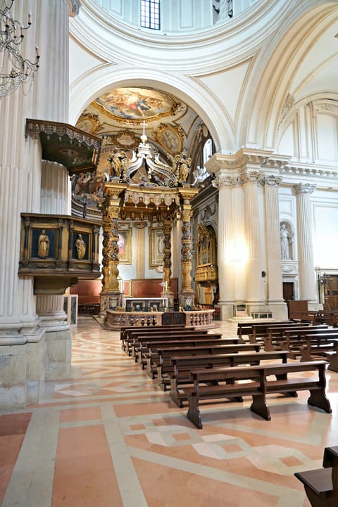 Baldacchino: dettaglio